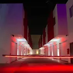 Q Motel